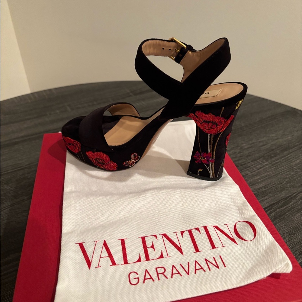 Valentino Velvet Black & Red Platform Open Toes Heels Size 37 - Picture 8 of 14
